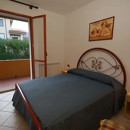 Paola 马西亚娜马里纳